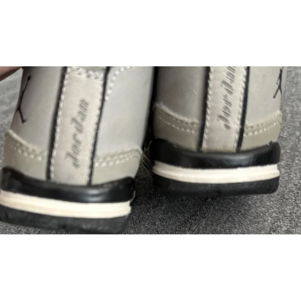 Nike Air Jordan SC-3 Flight Shoes Sneakers Baby Size 2C White Gray Hook‎ Loop